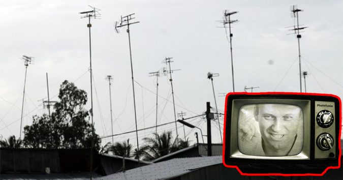 Dòng ký ức về chiếc tivi ăng-ten của thế hệ 8X, 9X