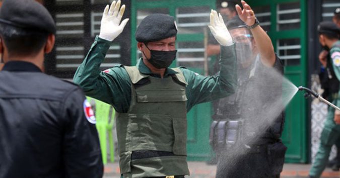 Việt Nam nên cẩn trọng: 84 công an ở Campuchia dương tính cùng lúc không biết nguyên nhân dù chỉ ngồi gác chốt