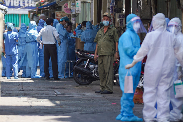 Lần đầu tiên TP.HCM đang phải đối mặt cả 2 biến chủng từ Ấn Độ và Anh “siêu lây nhanh” cùng 1 lúc