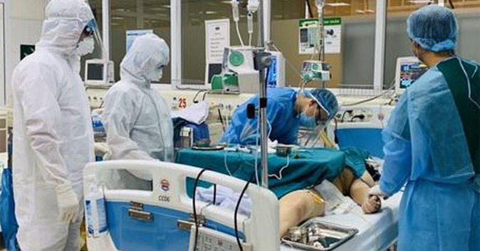 Phó giám đốc BV Bệnh Nhiệt đới Trung ương: Với Co.vid-19, người trẻ khỏe cũng không thể chủ quan