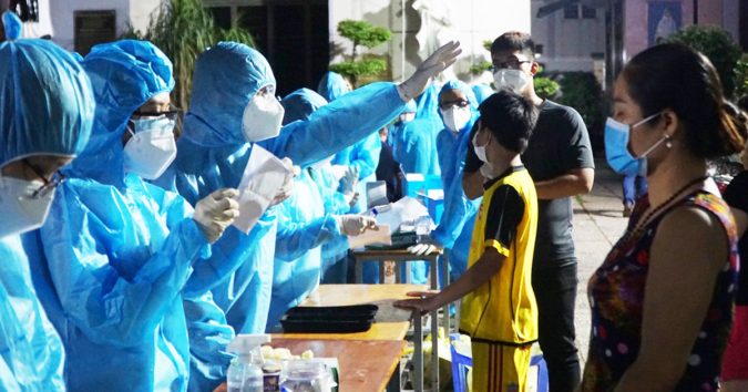 Xác định một ca nhiễm ở Gò Vấp đã lây cho hơn 90 người, từ ổ dịch hội truyền giáo mà ra