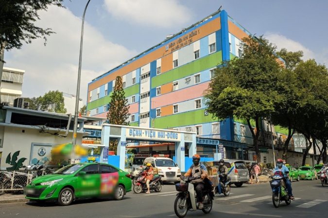 TP.HCM: Bà bán hàng rong trước cổng Bệnh viện Nhi đồng 1 nhiễm Co.vid-19