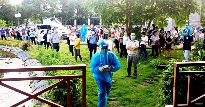 TP.HCM ban hành Chỉ thị số 10 (khẩn) chống dịch bằng “biện pháp đặc biệt”, siết chặt hơn cả Chỉ thị 16