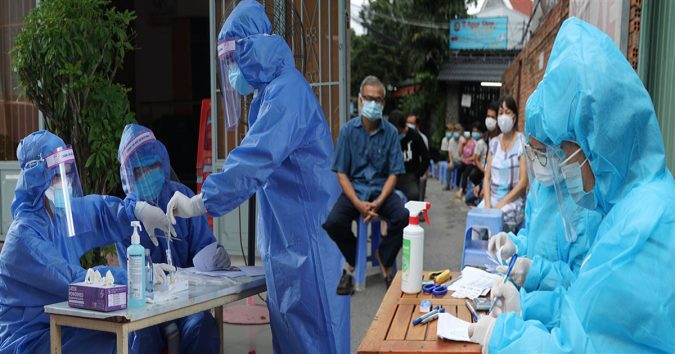 TP.HCM phát hiện 85 người nhiễm qua xét nghiệm sàng lọc, thêm 379 người dương tính sau khi tiếp xúc F0