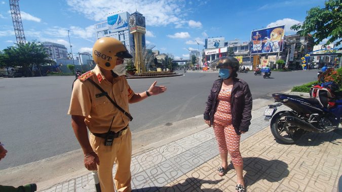 CSGT Đồng Nai: ‘Đâu phải không có cơm Jollibee thì không sống được’