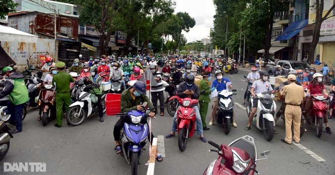 ‘Di biến động dân cư’ có trong quy ước ngữ pháp tiếng Việt?