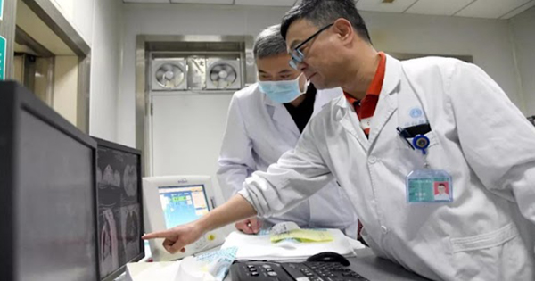 Đừng bỏ qua 10 biểu hiện khi thức dậy buổi sáng là do mắc bệnh: Đắng miệng, đau đầu