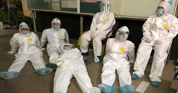 ‘Tước chứng chỉ hành nghề y bác sĩ bỏ việc’