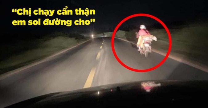Tài xế “dìu” gia đình nhỏ đi xe máy không có đèn suốt 90km: Hạnh phúc đến từ lời cảm ơn!