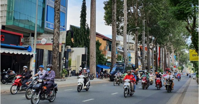 TP.HCM sau ngày 30.9: ‘Tôi thiếu nợ, tôi muốn được ra đường đi làm lắm rồi’