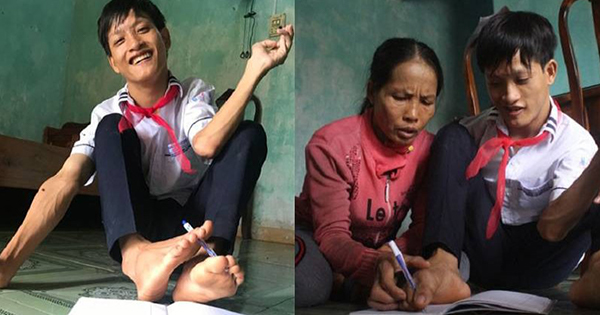 ᴋʜᴜʏếᴛ ᴛậᴛ đôi tay, chàng trai 22 tuổi mới học lớp 8 viết ướᴄ ᴍơ bằng đôi chân: Mạnh mẽ nhờ tình yêu của mẹ