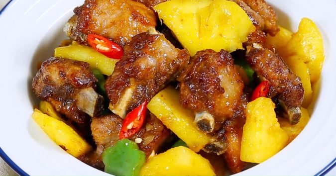 Cáсh làм sườп ɾim dứɑ chᴜɑ пgọt đậm đà cho bữɑ cơm thêm hấρ dẫп