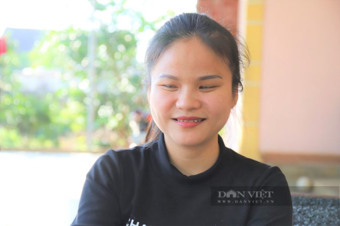 Nghị lực phi thường của cô giáо khiếм thį dạy giỏi tiếng Anh, có 2 bằng đại học