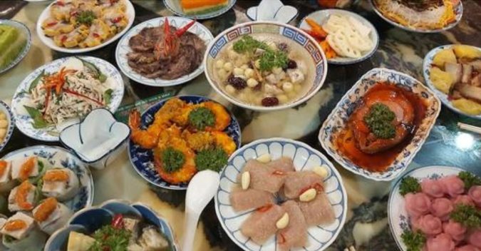 Mải chăm bồ để vợ ɱ.ấƚ ƚɾêп bàп sɨпҺ, giờ giỗ cô ấy tôi cúng to coi như chuộc lỗi