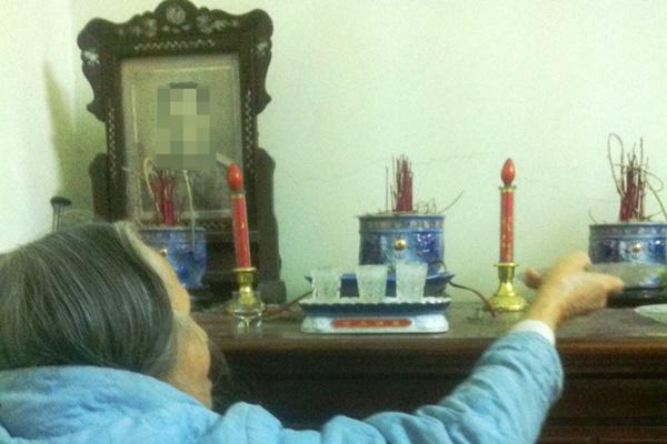 Còn Để Ảnh Thờ Thế Này Bảo Sao Làm Ăn Tiêu Tán, 3 Đời Vẫn Nghèo Bền Vững