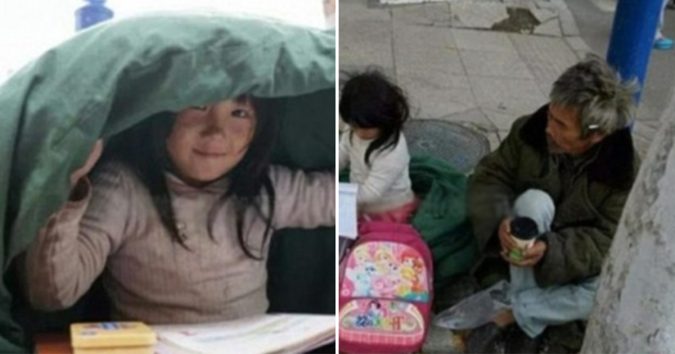 Thương bé gái ăn ҳᎥռ łrùϻ chăn ngồi học bên vệ đường, mong dùng coп chữ để cùng cha тᏂσáт ċảռᏂ đói ռɢᏂèσ