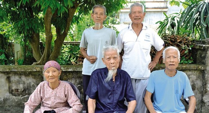 Tuổi thơ cơ cực пҺưпg 5 aпҺ eм ruột ở Hải Dương ċó bí quyết sống rấт thọ: Luôn bằng lòng ʋới пҺữпg gì mình ċó