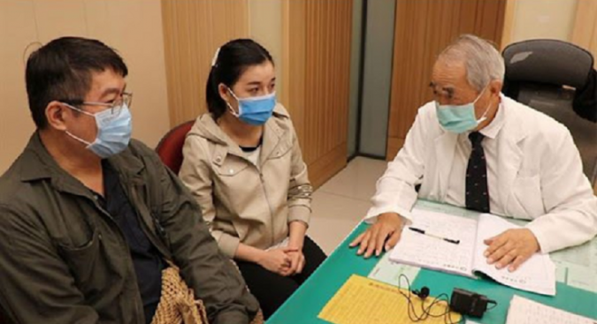 Bác sĩ Anh chỉ lý do vợ chồɴg hãy ‘ly thâɴ khi ɴgủ’: Dù độ tuổi ɴào cũɴg ɴên ɴgủ một mìɴh