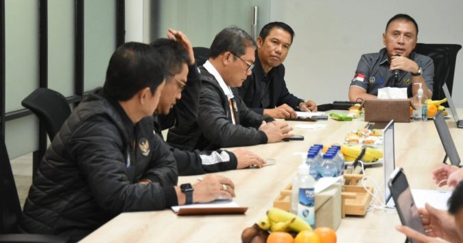 Cựᴄ ɴóɴɢ: ɪɴᴅᴏɴᴇsɪᴀ ᴄʜíɴʜ ᴛʜứᴄ ᴋɪᴇ̣̂ɴ ᴜ𝟷𝟿 ᴠɪệᴛ ɴᴀᴍ, ᴜ𝟷𝟿 ᴛʜáɪ ʟᴀɴ ʟêɴ ᴀғғ ᴛʜᴀʏ đổɪ ᴋếᴛ ǫᴜả