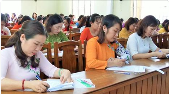 Nhiều Tỉnh “Chơi Lớn” Chi Tiền Tỷ Mời Giáo Viên Giỏi Về: Cam Kết Dạy 10 Năm Được 1 Tỷ Đồng